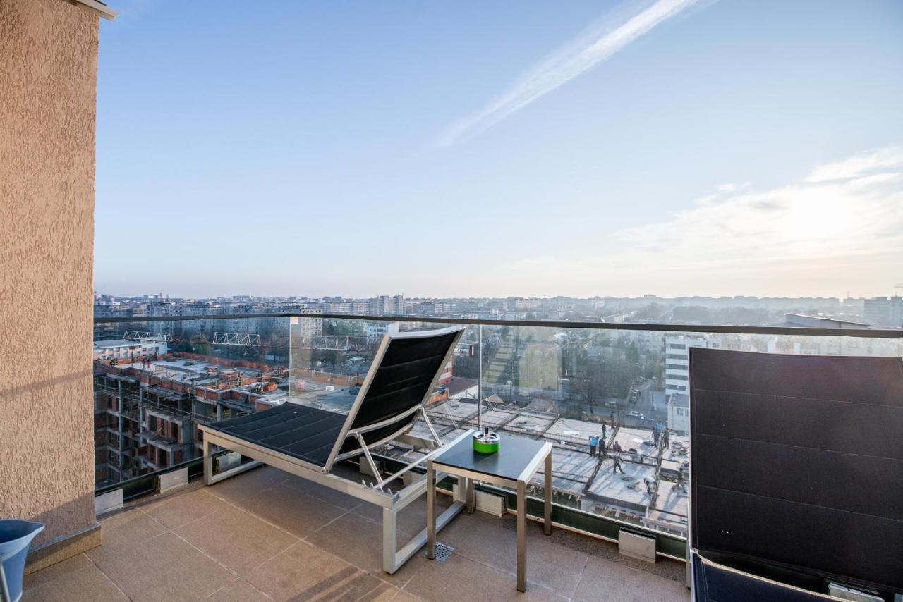 Luxury Westpark 2 Residence With Lake View ブカレスト エクステリア 写真